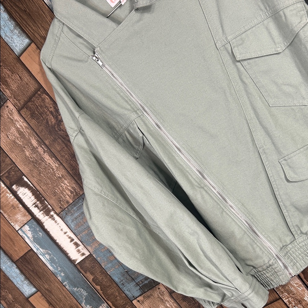 Gianni Bini Light Green oversized zip side Jacket - Picture 7 of 16